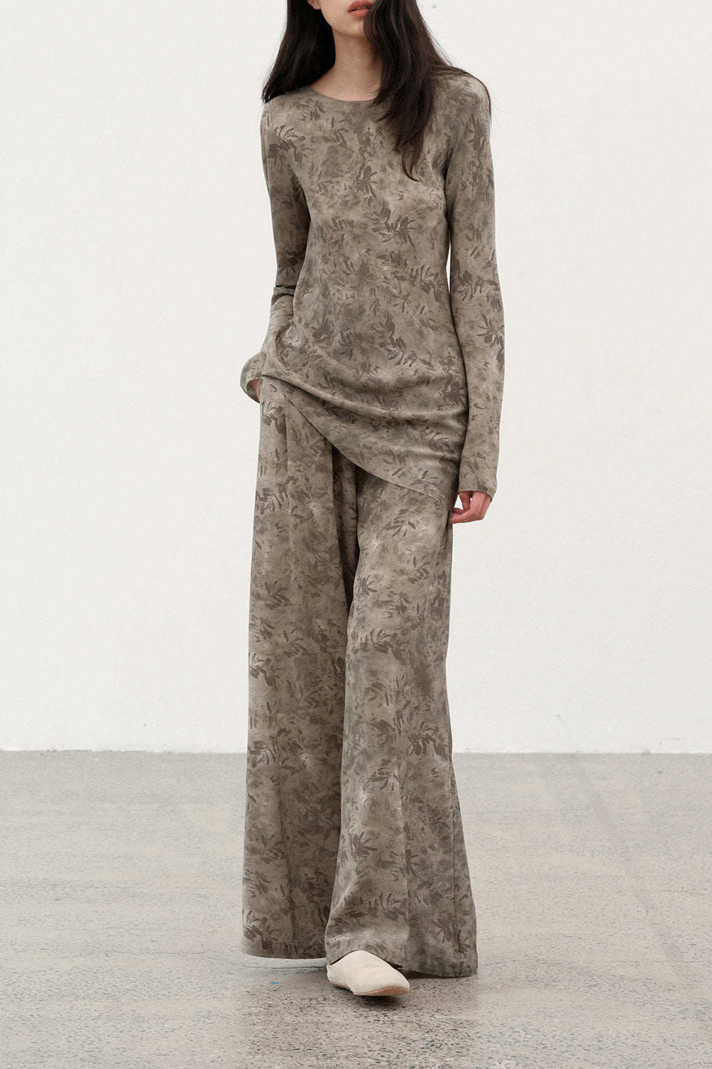 Botanical Print Long Sleeve Simulated Silk Top + Elastic Waist Pleated Loose Trouser